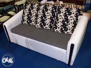 New sofa From factory Outlet with cushion.
