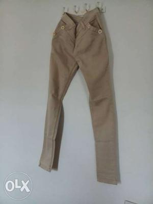 2 ladies trouser at 800.Size 30.The white one