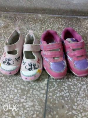 2 pair of shoes of 3-4 yr age shoes no.28
