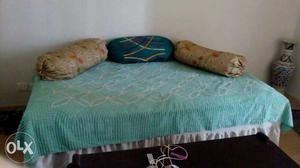 6x4 diwan bed in good condition