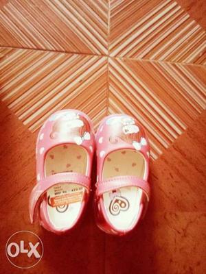Baby girl shoe.. 1year - 1 yr 6 month baby feet..