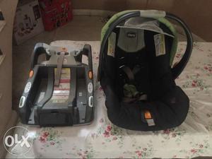 Baby's Black, Grey, And Green Chicco Car Seat Carrier With