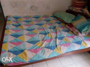 Bed with Mattress in Mahipalpur Delhi