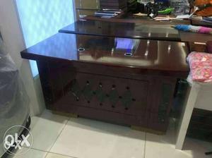 Brand new office table selling dealer price