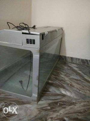 Fish tank for sale 3.5 lenght with top light