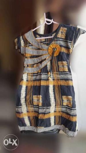 Girl's Black, Yellow, And White Cap-sleeved Dress