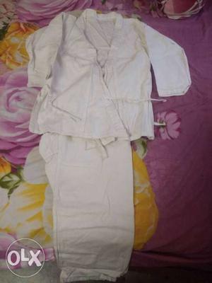Karate dress for 5 years boy. complete condition