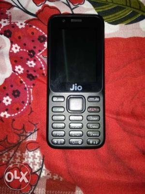 Lyf mobile phone 4g only 10 days old with box