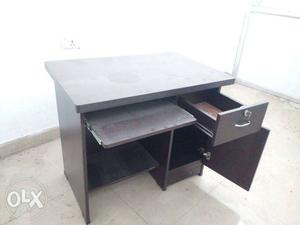 New computer table in low price