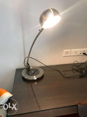 Table lamp fully funtional and new in condition.