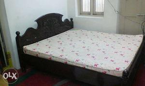 This is kurlan bed and Taku wood.