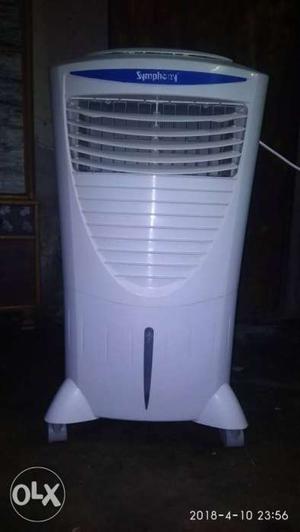 Air cooler.symphony chalu condition