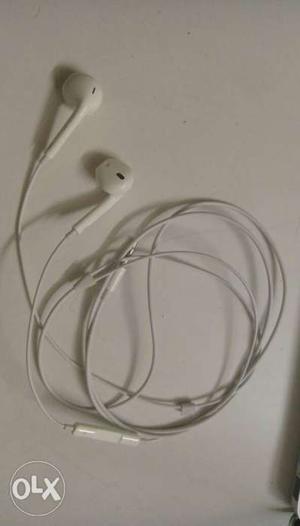 Apple Headphone Never Used. Brand New Product.