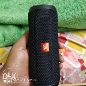 Brand new jbl flip 4 unused with all accessories