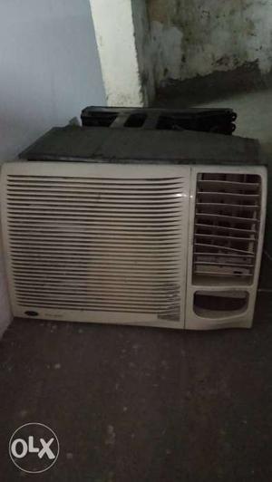 Carrier 2ton window AC in decent condition