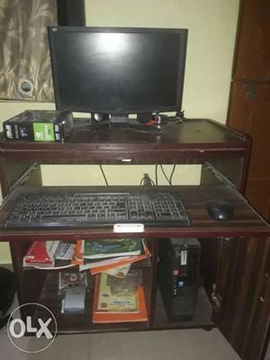 Computer with table 500gb hard disk 2gb ram with
