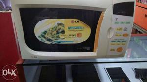 L.G conversion microwave 25 litre perfectly