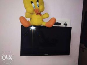 Led tv. 3 yars complete no folt... good condition and