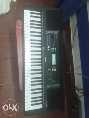 Only 10 days old wid box..new synthesizer