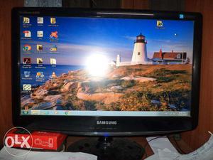 Samsung 20" LCD monitor in excellent condition