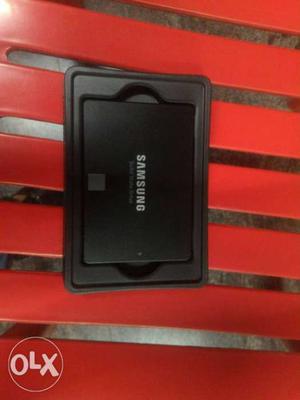 Samsung 500 gb 2.5 inch sata Its a new unused SDD