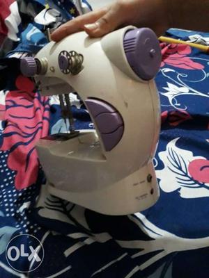 Sewing machine for sale in very new condition no