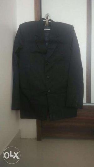 Black Formal Raymond Suit ideal for party n Meetings