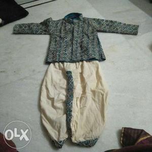 Ethnic dress for boys can fit for 6months to 1 year used