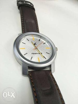 Fastrack belt watch only 15 days used... good