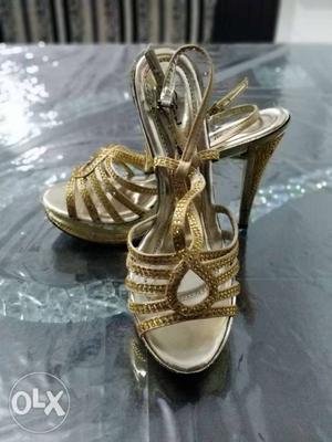 Gold high heels in size 39 very comfortable to