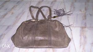 Ladies leather bag good condition for sell
