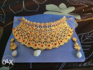 Neckless Set with Earings and fully design