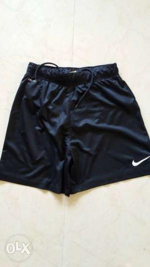 Original NIKE shorts for kids. age - 12 to 14