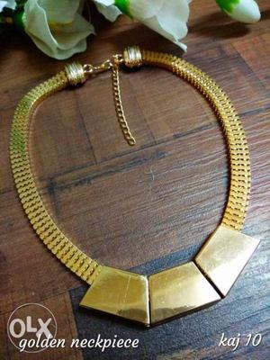 Round Gold And Silver Pendant Necklace
