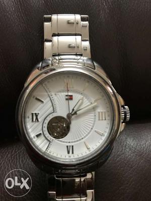 Tommy hilfiger automatic watch in a neat