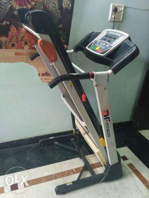 Automatic treadmill very gently used
