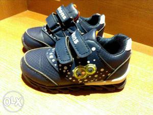 Branded baby shoes, new