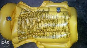 Good condition life jacket used only 8 to 9 times