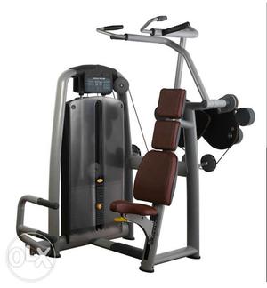 Vertical Traction Muscles Used Machine Available Cardio