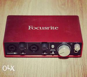1month old Focusrite Scarlett 2i2 2nd Gen Audio Interface
