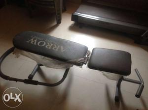 Arrow abs workout bench