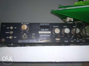 Black Universal US-075 Device amplifier with usb