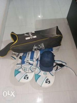 Cricket bat,pad,gloves and helmet