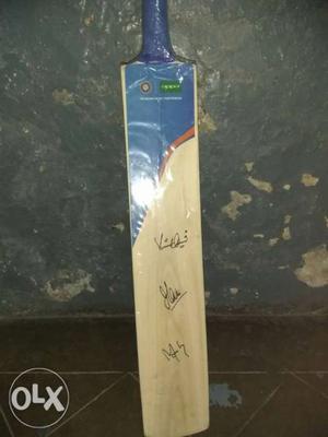 Cricketer autograph Cricket bat
