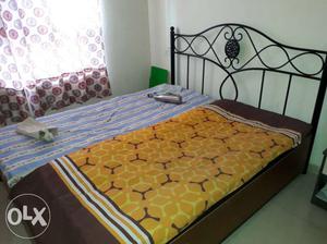 Double bed (King Size) with hydraulic storage
