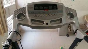 Fitness world Z5 treadmill in very good