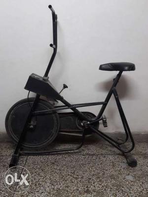 Gyming bike. 6months old. good condition.