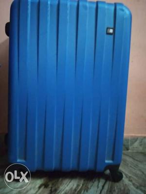 Nasher Miles 75cm Large suitcase with warranty