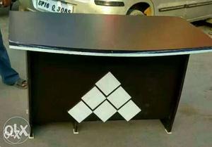 New designer office table 4 feets available at best prices