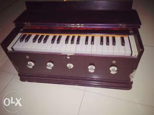 Original Harmonium with cover(black and white).